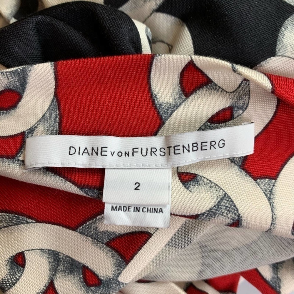𝅺DVF Diane Von Furstenberg Ruri Chain Print Dress 2 - Picture 4 of 7